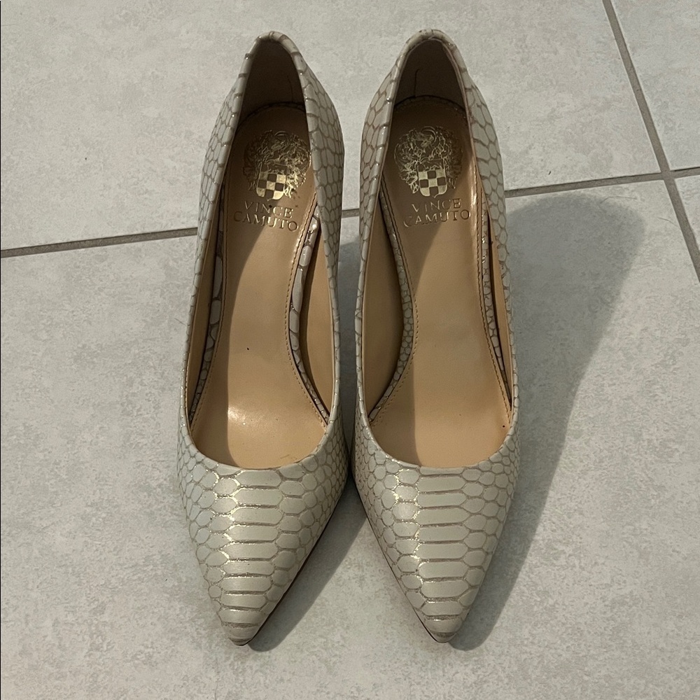 Vince Camuto Beige Snakeskin Pattern Heels
